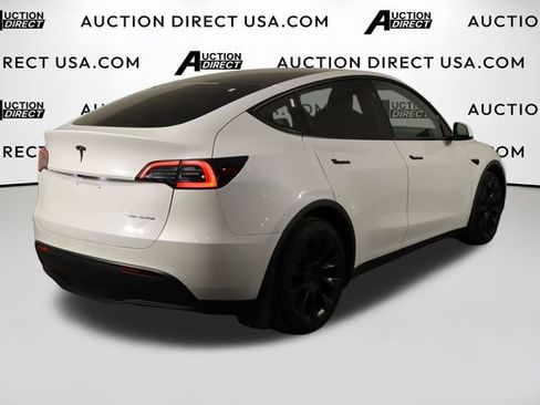 Used 2023 Tesla Model Y Long Range AWD/4WD image 42
