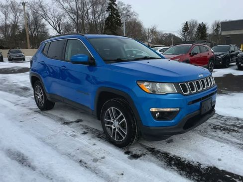 Used 2018 Jeep Compass Latitude image 2