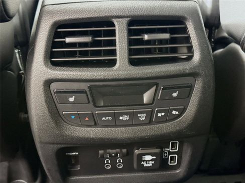 Used 2021 Honda Pilot Touring image 34