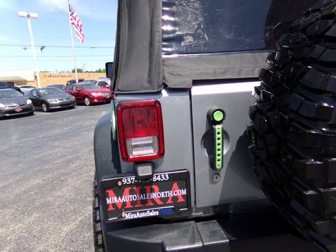 Used 2014 Jeep Wrangler Sport AWD/4WD image 57