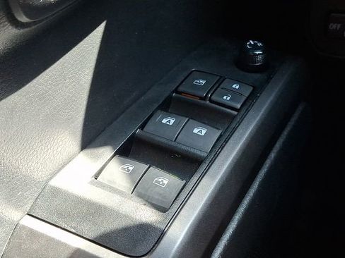 Certified 2023 Toyota Tacoma TRD Sport AWD/4WD image 25