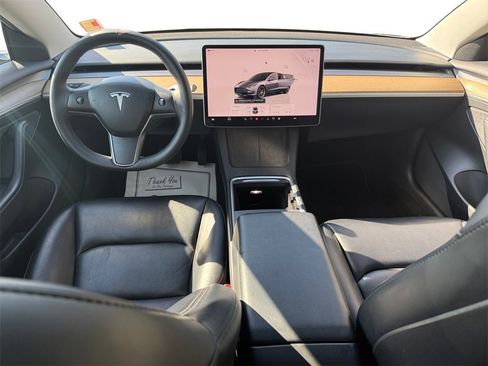 Used 2023 Tesla Model 3 Standard Range image 10