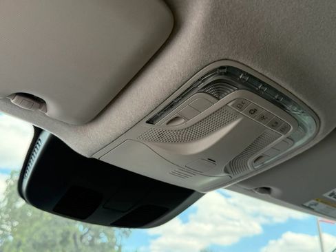 Used 2022 Mercedes-Benz Metris image 21