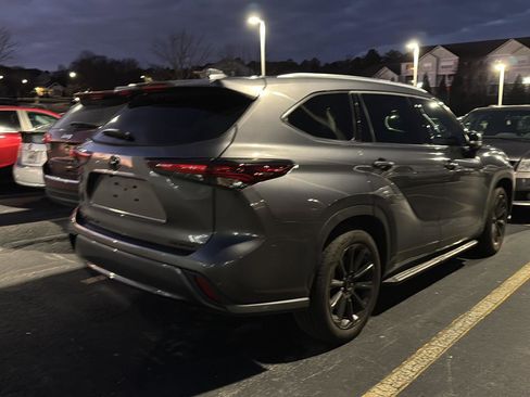 Certified 2025 Toyota Highlander Limited image 5