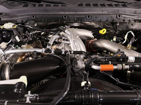 Used 2024 Ford F250 Platinum image 21