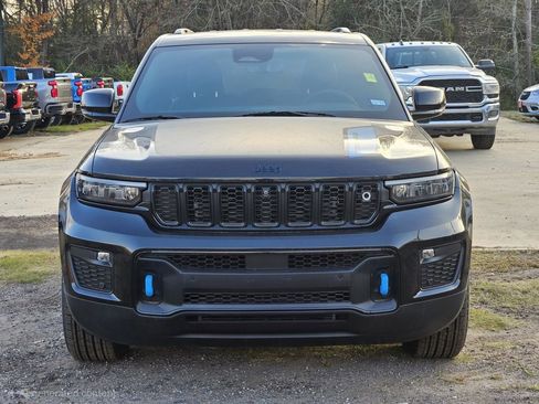Used 2023 Jeep Grand Cherokee Trailhawk w/ Advanced Protech Group II AWD/4WD image 2