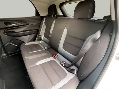 Used 2025 Chevrolet TrailBlazer LT FWD image 20