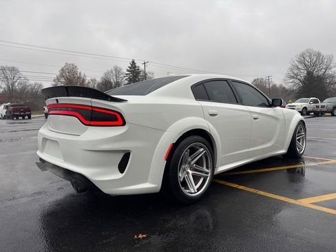 Used 2016 Dodge Charger R/T Scat Pack w/ Technology Group image 6