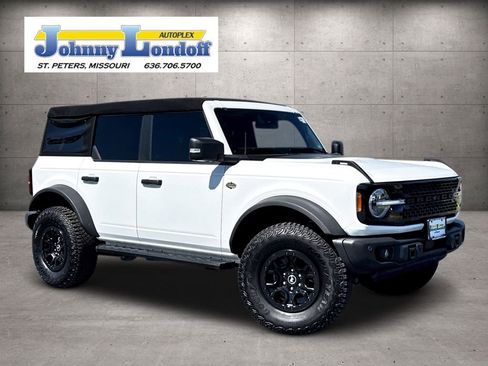 Used 2023 Ford Bronco Wildtrak image 1