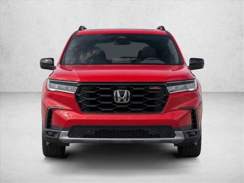Certified 2023 Honda Pilot TrailSport image 2