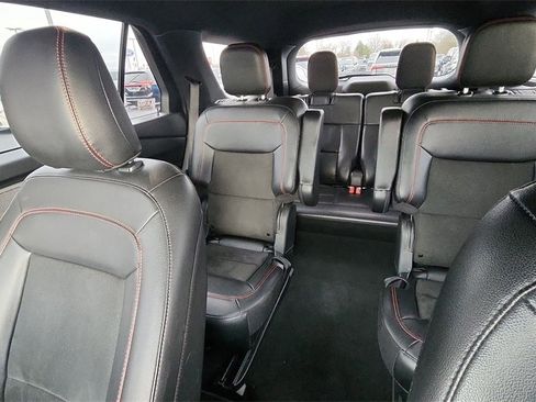 Used 2022 Ford Explorer ST-Line w/ Class IV Trailer Tow Package image 12