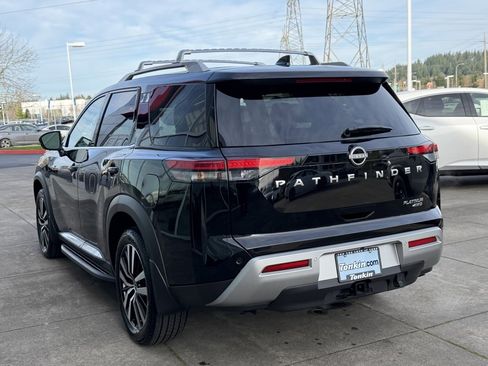 Used 2025 Nissan Pathfinder Platinum w/ Cargo Package image 5