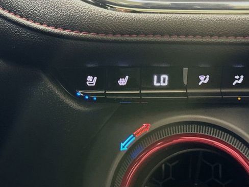 Used 2021 Chevrolet Blazer RS w/ Enhanced Convenience Package FWD image 20
