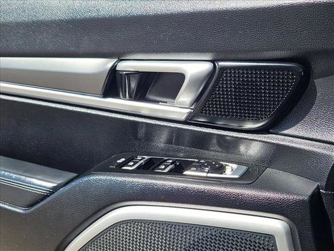 Used 2020 Kia Telluride LX FWD image 11