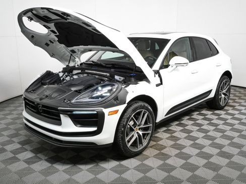 New 2026 Porsche Macan AWD/4WD image 35