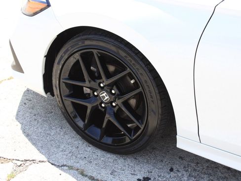 Used 2023 Honda Civic Sport image 10