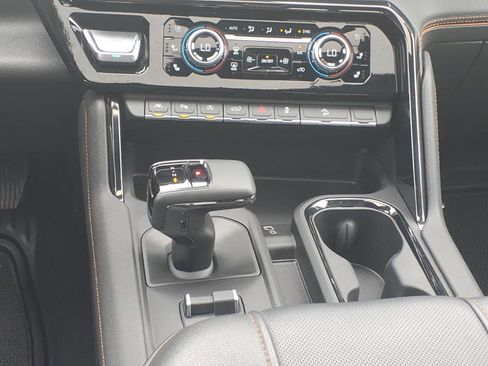 Certified 2024 GMC Sierra 1500 AT4 w/ AT4 Premium Package AWD/4WD image 23