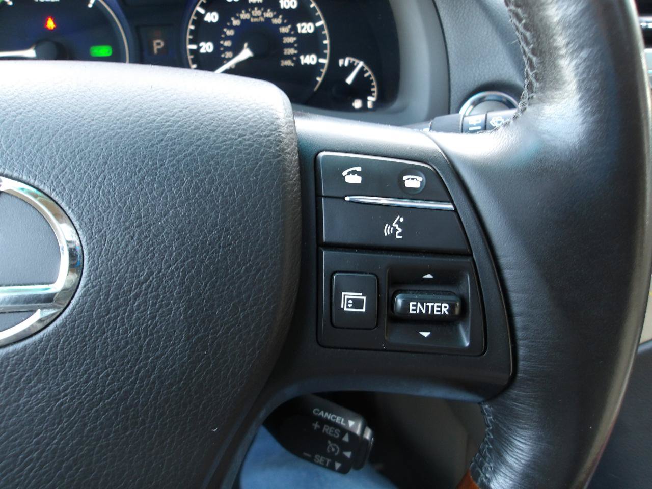 Used 2010 Lexus RX 450h AWD w/ Premium Pkg image 17