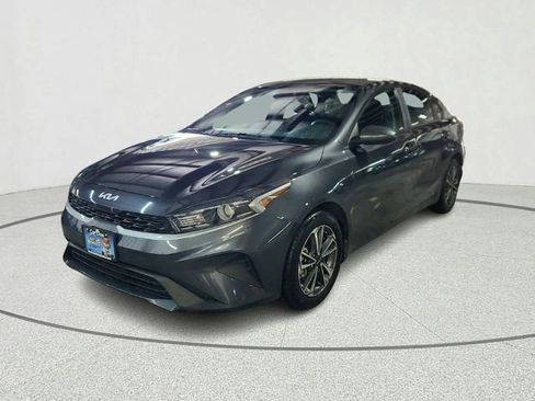 Used 2022 Kia Forte LXS image 5