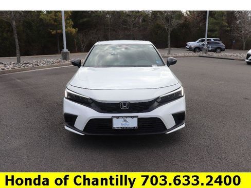 Used 2024 Honda Civic Sport image 2