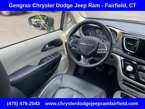 Used 2020 Chrysler Pacifica Touring-L Plus FWD image 69