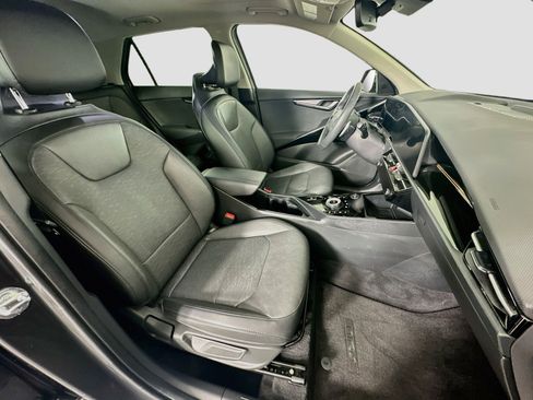 Used 2024 Kia Niro SX Touring FWD image 33