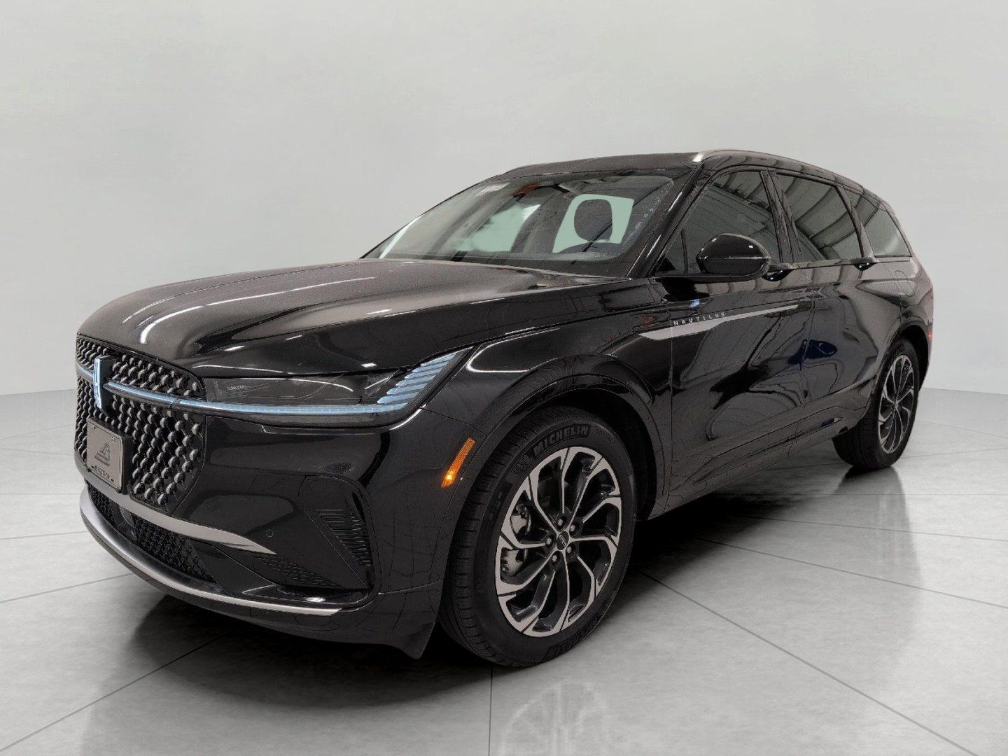 Used 2025 Lincoln Nautilus Reserve AWD/4WD image 14