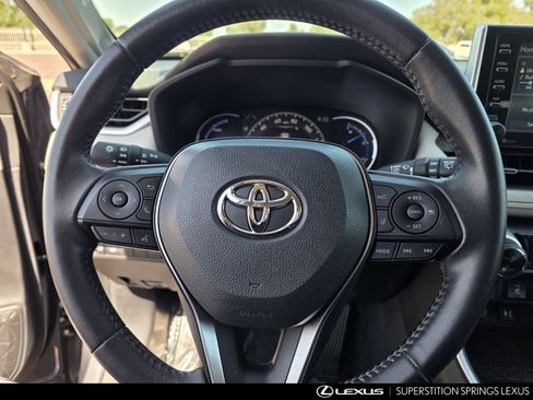 Used 2019 Toyota RAV4 Limited w/ Carpet Mat Package AWD/4WD image 23