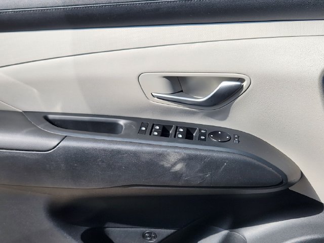 Used 2025 Hyundai Tucson SEL FWD image 24