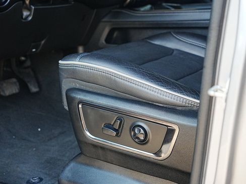 Used 2024 RAM 1500 Limited AWD/4WD image 18