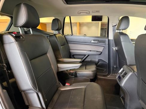 Used 2023 Volkswagen Atlas SE w/ Panoramic Sunroof Package AWD/4WD image 23