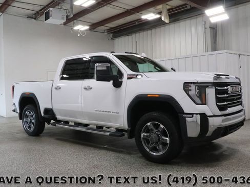 Used 2025 GMC Sierra 2500 SLT w/ SLT Convenience Package image 1