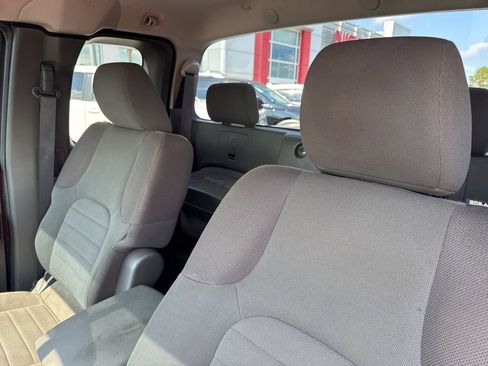 Used 2014 Nissan Frontier S w/ S Preferred Package image 11