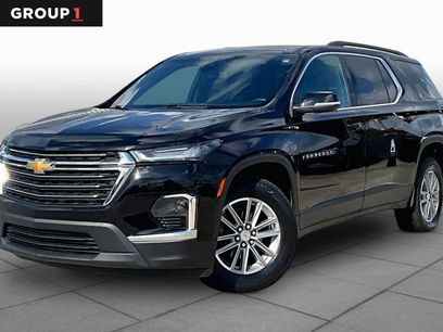 Used 2023 Chevrolet Traverse LT