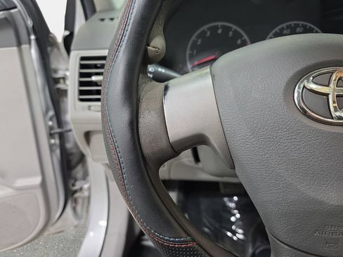 Used 2010 Toyota Corolla LE FWD image 17