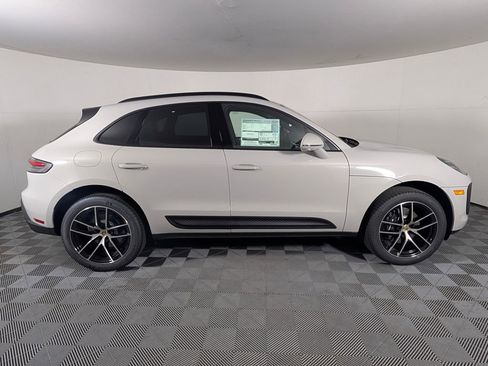 New 2026 Porsche Macan AWD/4WD image 8