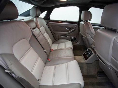 Used 2009 Audi S8 4dr Sedan image 26