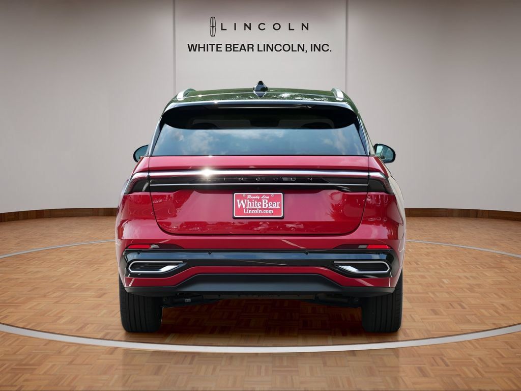 Used 2025 Lincoln Nautilus Reserve AWD/4WD image 6