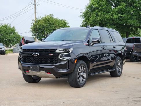 Used 2024 Chevrolet Tahoe Z71 w/ Z71 Off-Road Package AWD/4WD image 3