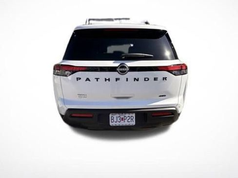 Used 2025 Nissan Pathfinder SV w/ Black Appearance Package AWD/4WD image 3