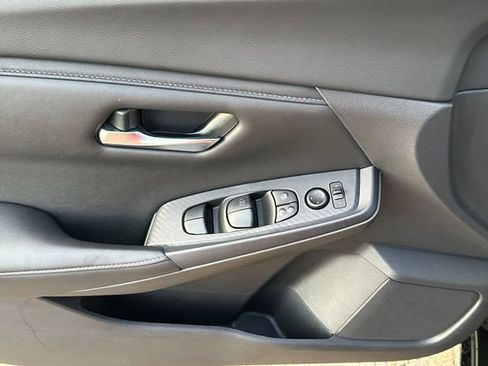 Used 2023 Nissan Sentra S FWD image 19
