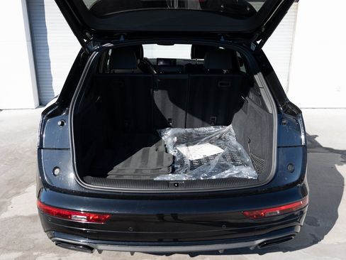 Used 2025 Audi Q5 2.0T Premium w/ Convenience Plus Package image 10