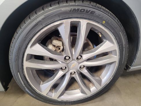 Used 2023 Chevrolet Malibu LT FWD image 31