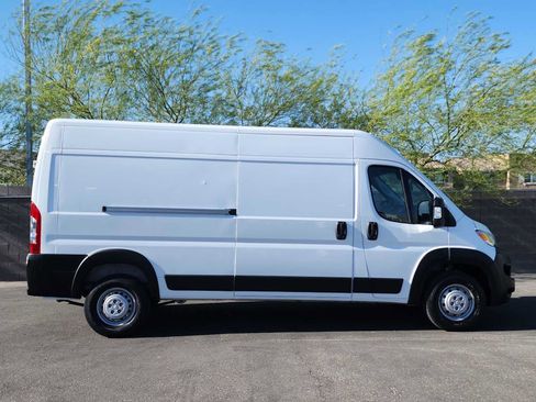Used 2025 RAM ProMaster 2500 w/ Convenience Group FWD image 10