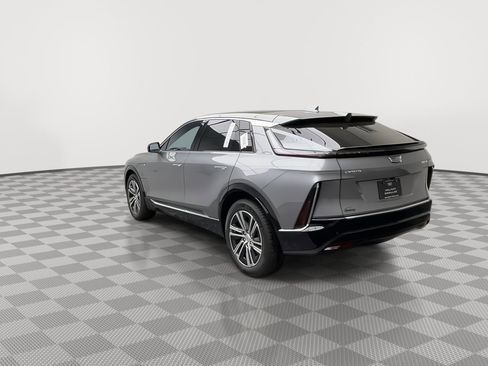 New 2025 Cadillac Lyriq Luxury image 2