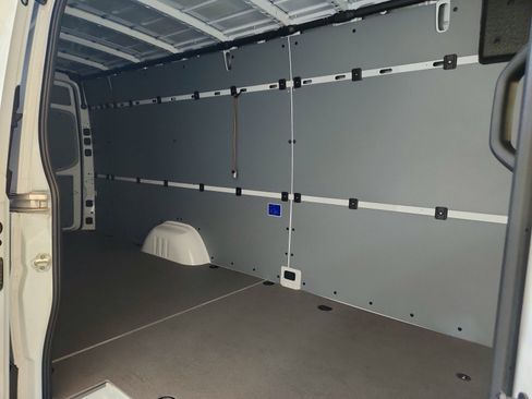Used 2024 Mercedes-Benz Sprinter 2500 image 18