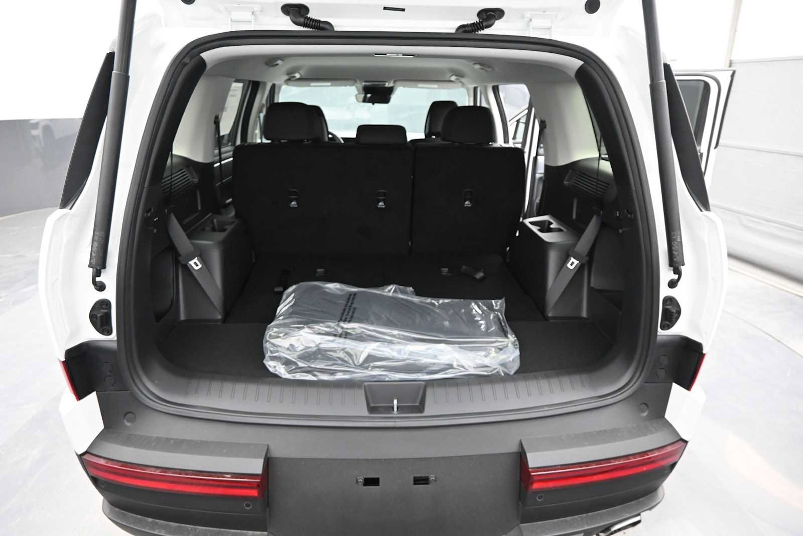 New 2027 Hyundai Santa Fe SE FWD image 15