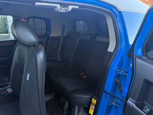 Used 2008 Toyota FJ Cruiser 4WD image 31