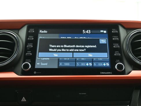 Used 2020 Toyota Tacoma TRD Off-Road image 32