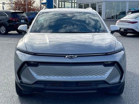 New 2026 Chevrolet Equinox EV LT w/ LPO, Tech Bronze Package image 2